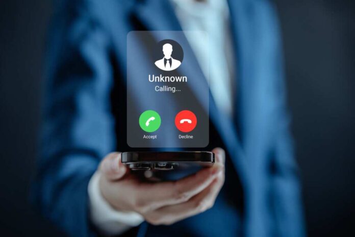 Businesswomen,Use,S,Smartphone,With,Incoming,Call,From,Unknown,Number,