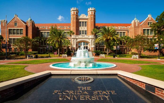 Tallahassee,,Florida,Usa,-,October,13,,2010:,The,Classic,Red