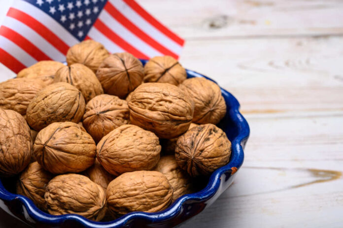 American,Food,Concept,,New,Harvest,Of,Californian,Walnuts,And,Flag