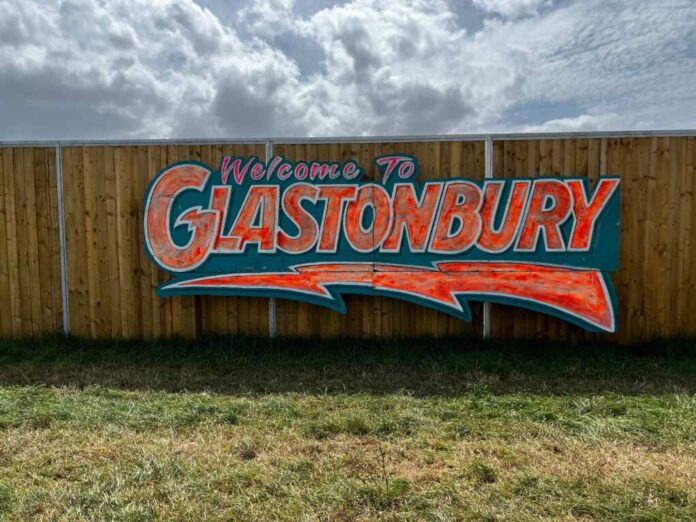 Glastonbury,,England,June,26,2025:,Glastonbury,Sign,Glastonbury,Festival