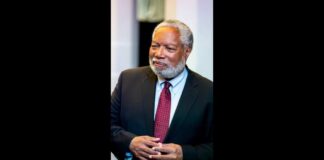 Smithsonian Secretary Lonnie Bunch to step down