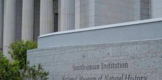 Smithsonian Institution museum exterior with engraved stone sign